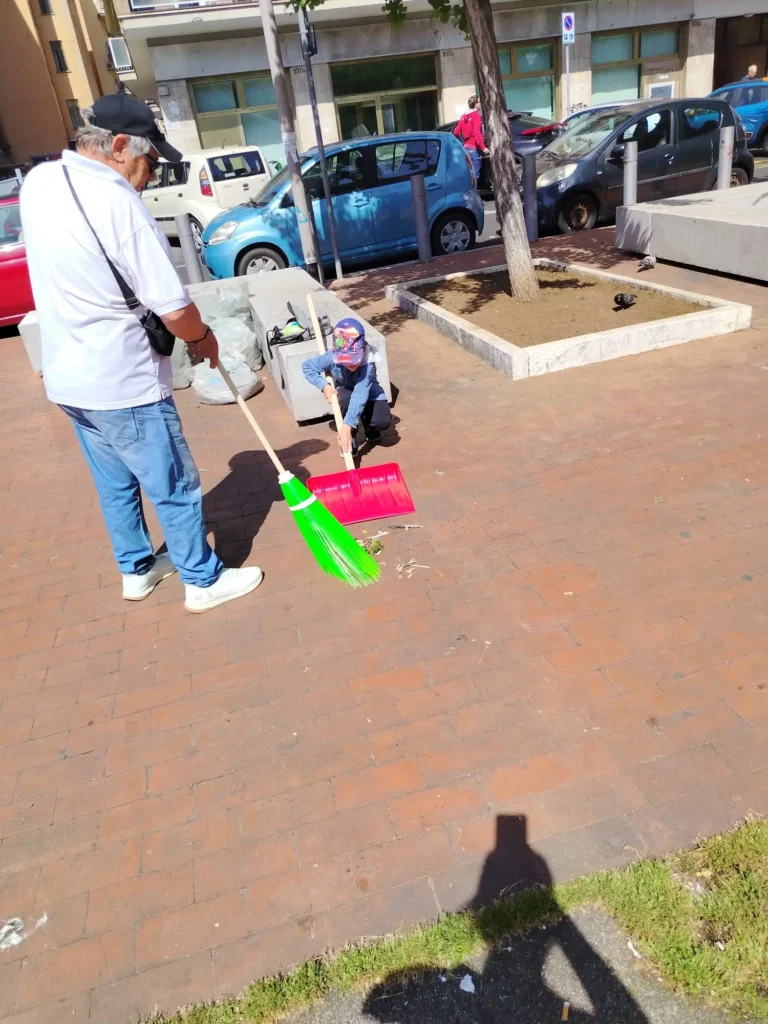 9 maggio 2026 Roma Cura Roma - pulizia piazza aiuole alberi Piazza Margherita Hack, largo Ettore Rolli, Porta Portese, Trastevere, Roma